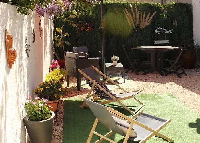 Studio Avec Jardin Et Parking Prives